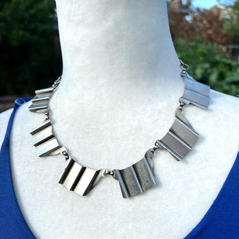 Vintage Metal Edge Necklace